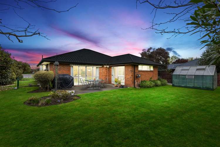 27 Woodglen Drive Woodend_12