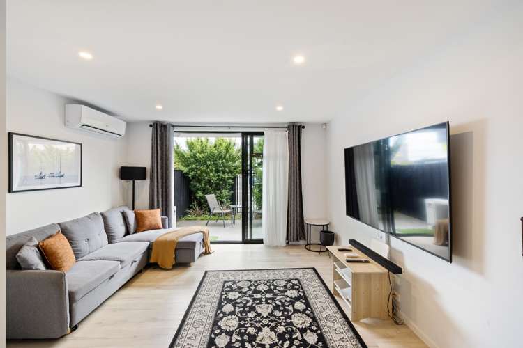 2/8 New Brighton Road Dallington_10