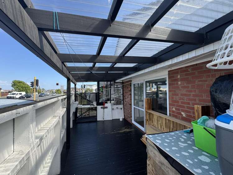 1 287 Richardson Road 1733_12