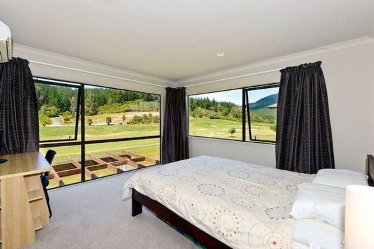 25 Sanctuary Cove Pauanui_8