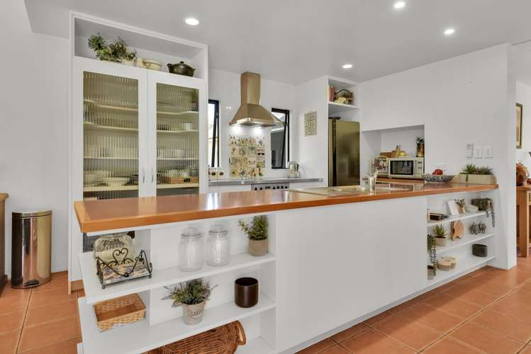 19 Western Line Westmere_4