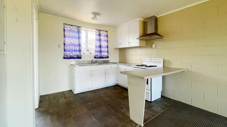 2/10 Pratt Street Papakura_3