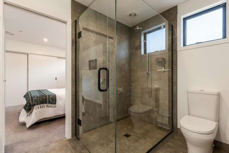 84 Howden Drive Jacks Point_11