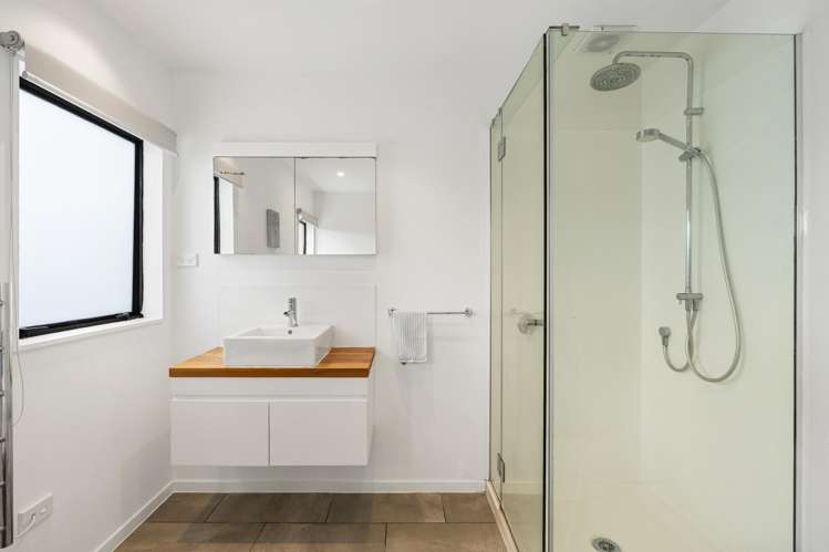 2/7 Ranch Avenue Beach Haven_14