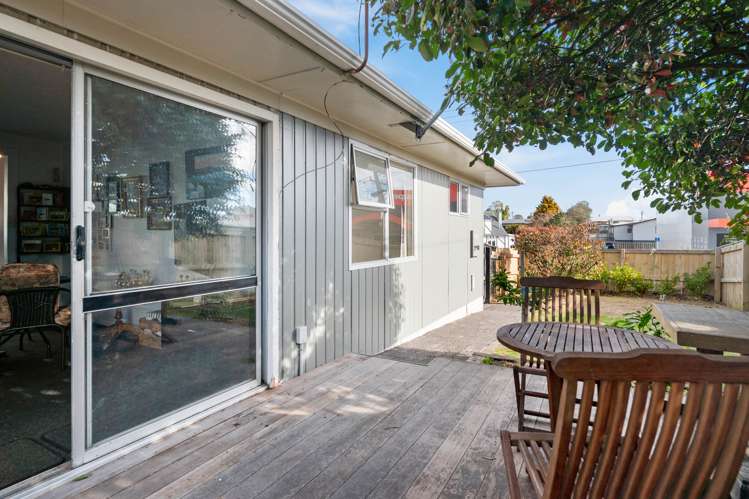 1/229 Taharepa Road_2