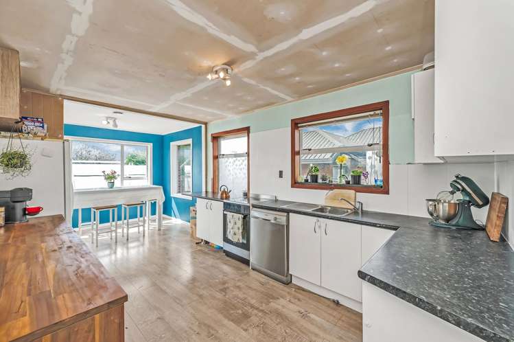 44 Russley Road Russley_8