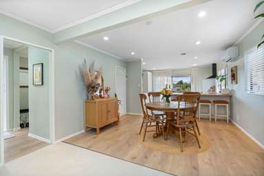 8A Parrs Cross Road_1