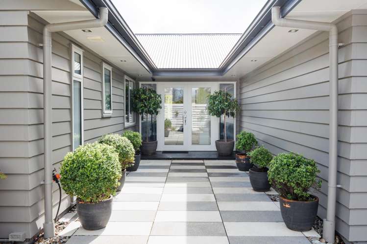 28 Cashmere Drive Fitzherbert_6