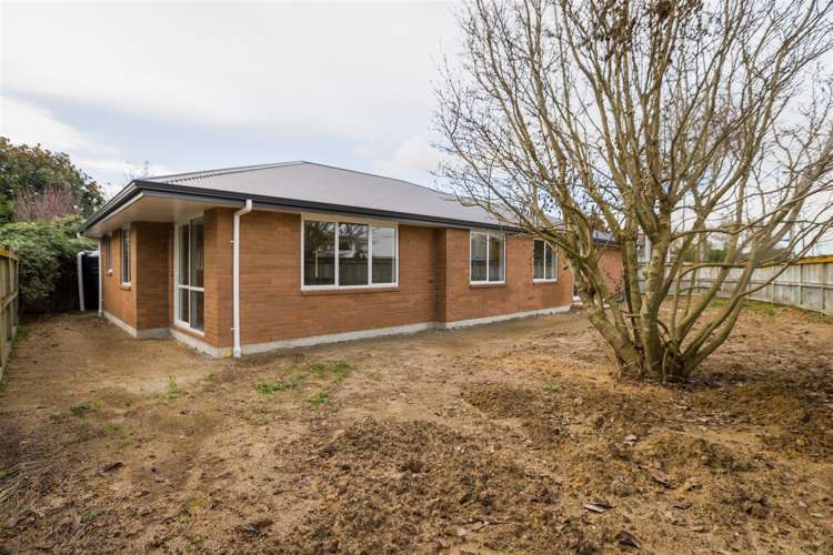 1 Sare Crescent Fairfield_12