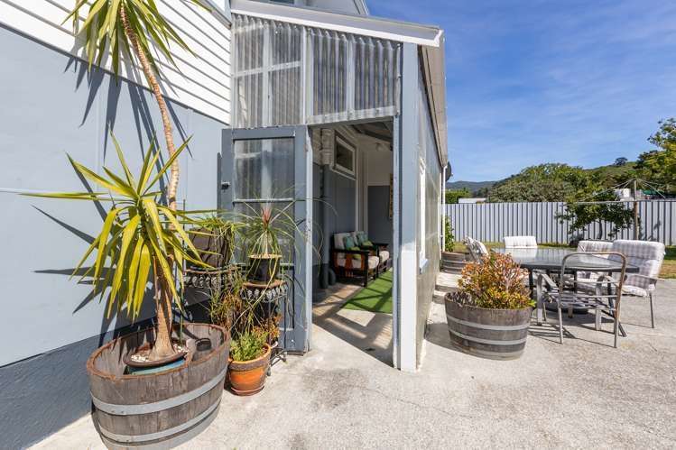 11 William Benton Street Featherston_8