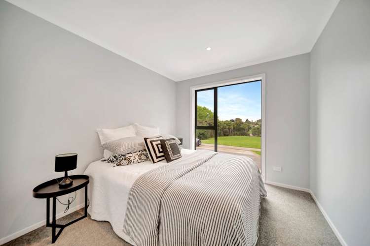 37 Paretaiuru Crescent Papakura_10