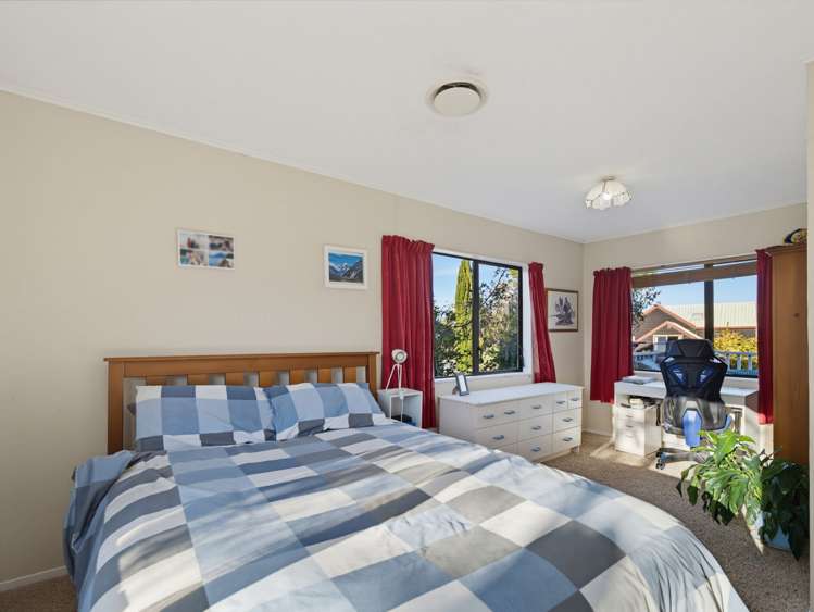 74 Churchill Drive Taradale_15