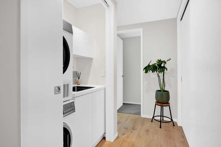 7 Mackillop Way Brooklands_24