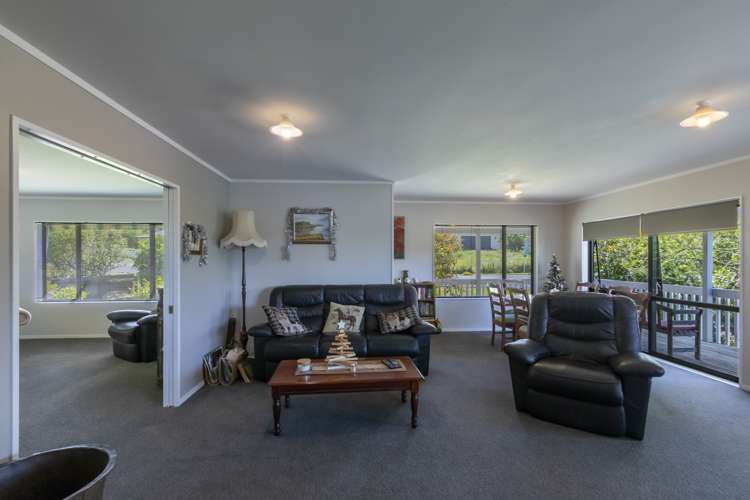 37 Domain Road Waipawa_4