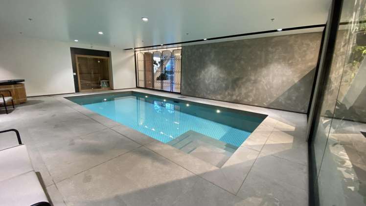 301/10 Alpha Street 2185_2