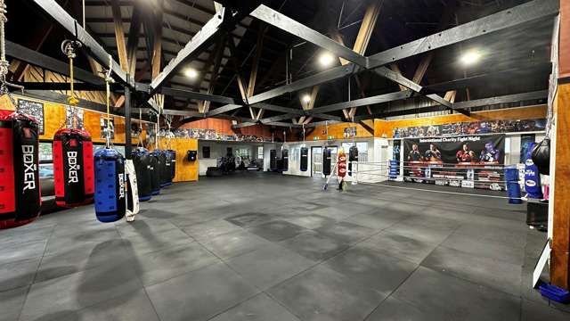 Slick open plan commercial premises