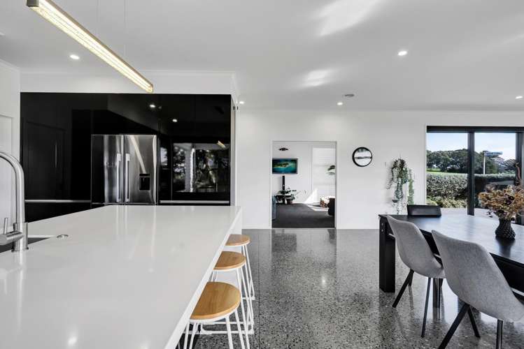 6 Pebble Beach Court Waiwhakaiho_30