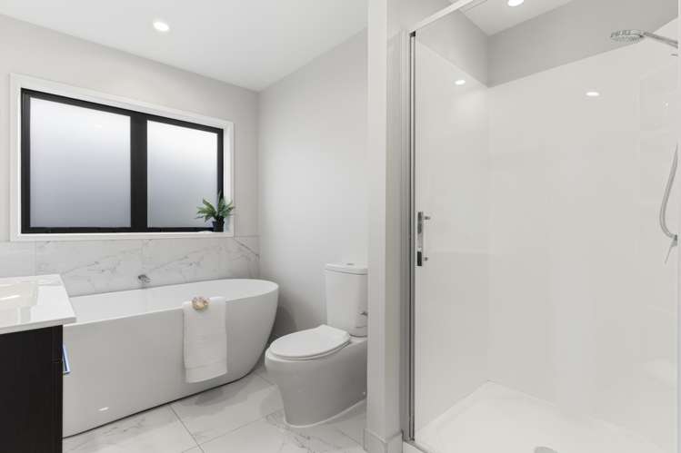 8 Opouatu Avenue Glenbrook_20