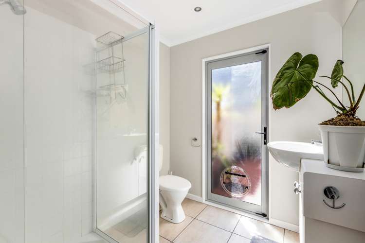 35/305 Evans Bay Parade Hataitai_16