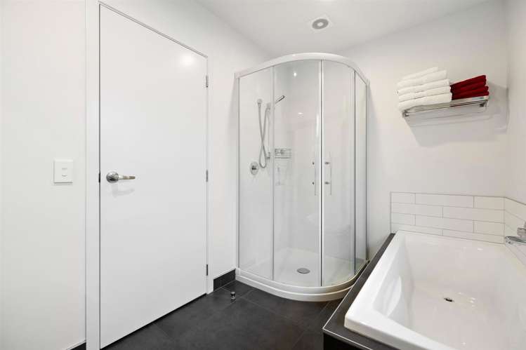 43 Kingfisher Crescent Albert Town_8