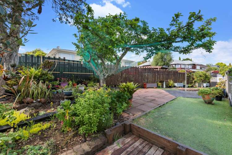 4 Clunie Place Highland Park_14