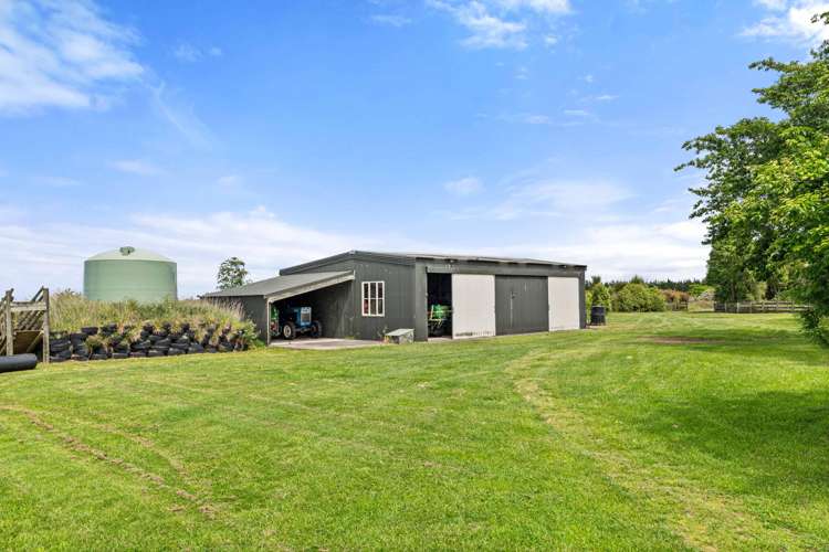 764 Courtenay Road Charing Cross_30