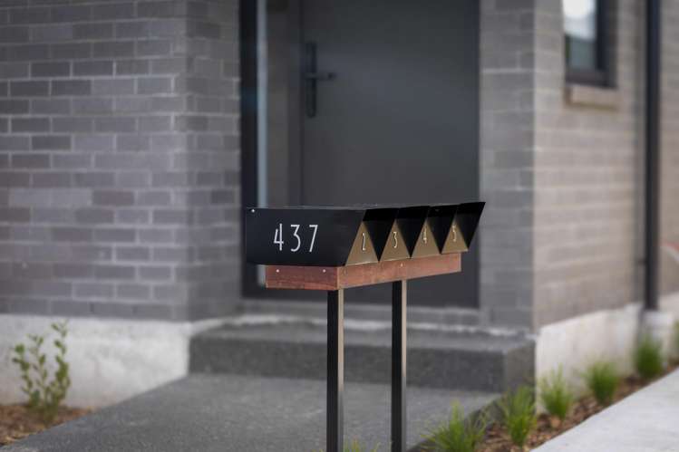 437 Worcester Street_4