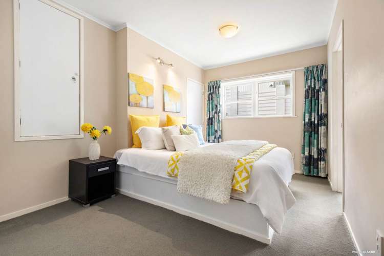 24 Raymond Terrace Northcote_11