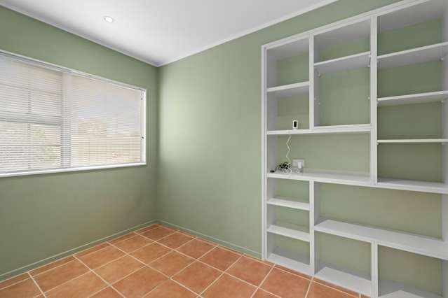 199 Frimley Oaks Frimley_3