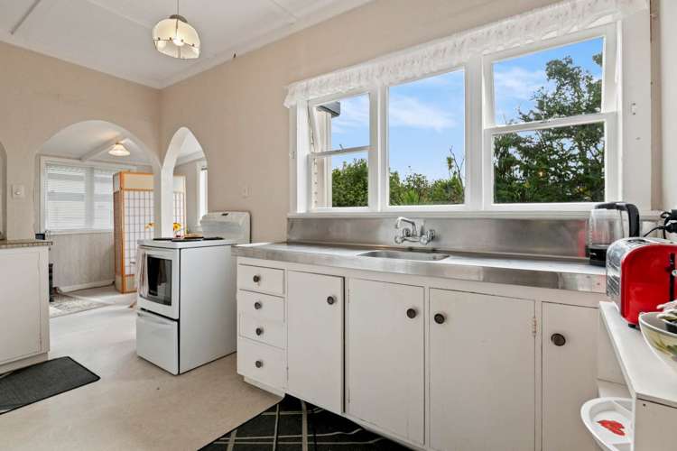 5 Lyons Avenue Murrays Bay_7