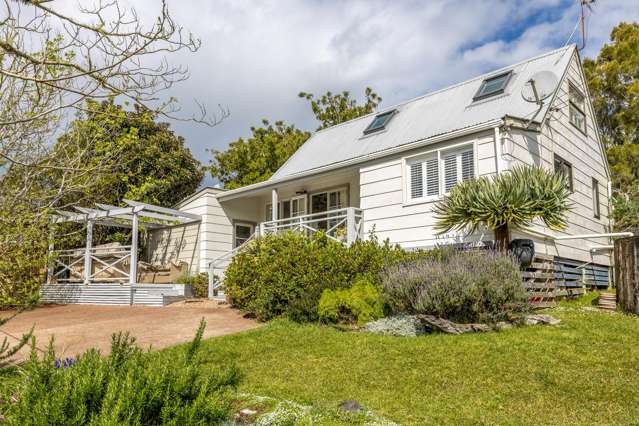 4 Waiata Road Onetangi_1