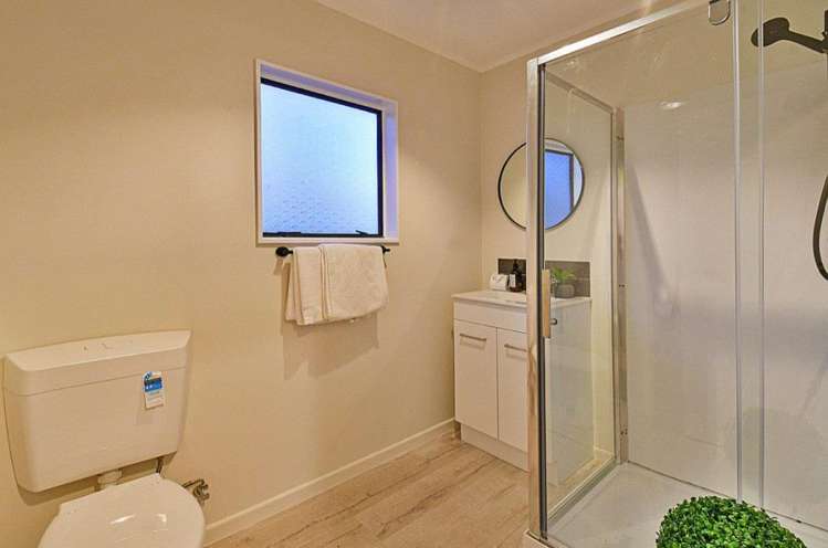 2/226a Dominion Road Red Hill_10