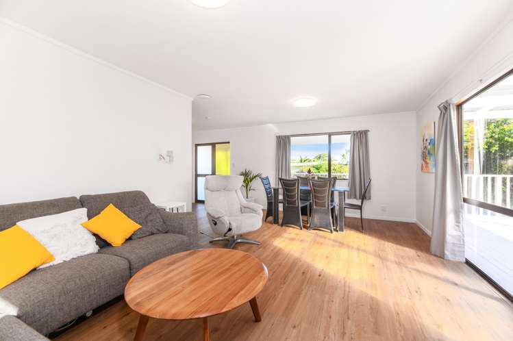 2/68 View Road Henderson_4