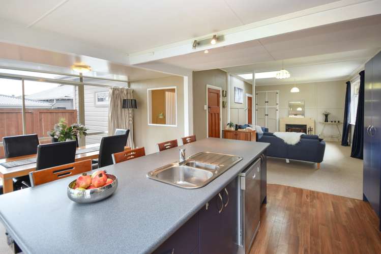 20 Nottingham Crescent Calton Hill_9