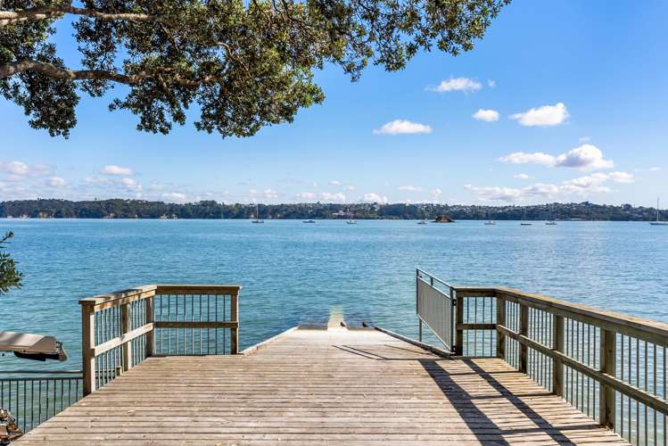 91 & 95 Sarsfield Street Herne Bay_9