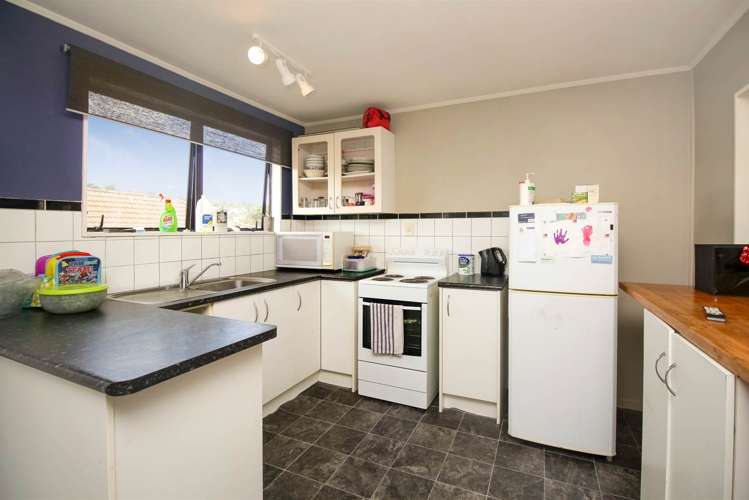 190 Solar Road Glen Eden_14