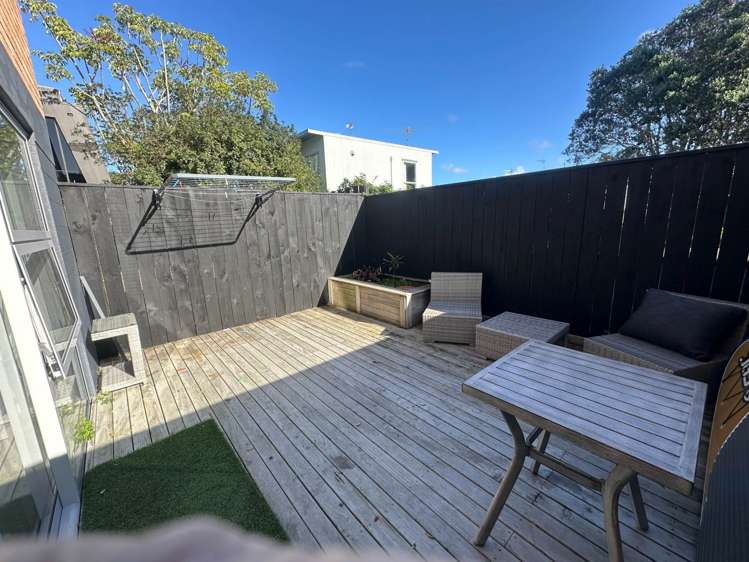 8a/5 Glen Road Browns Bay_12