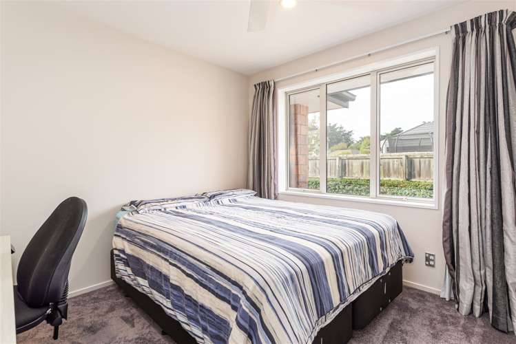 7 Len Hale Place Parklands_18