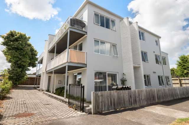 6 Units, 6 Titles & 6 Income Streams