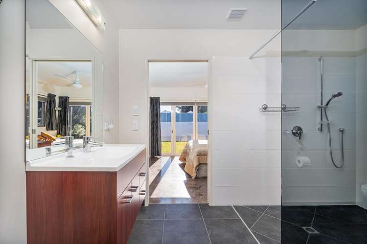 211 Waimaire Avenue Matarangi_15