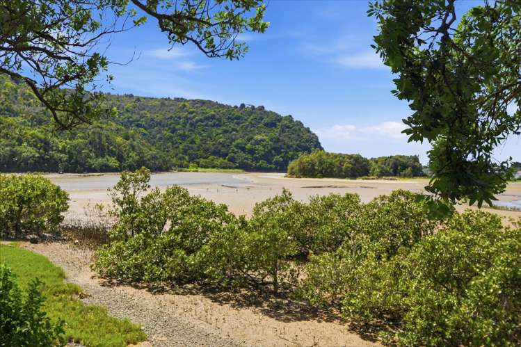 17A Waiwera Road Waiwera_32