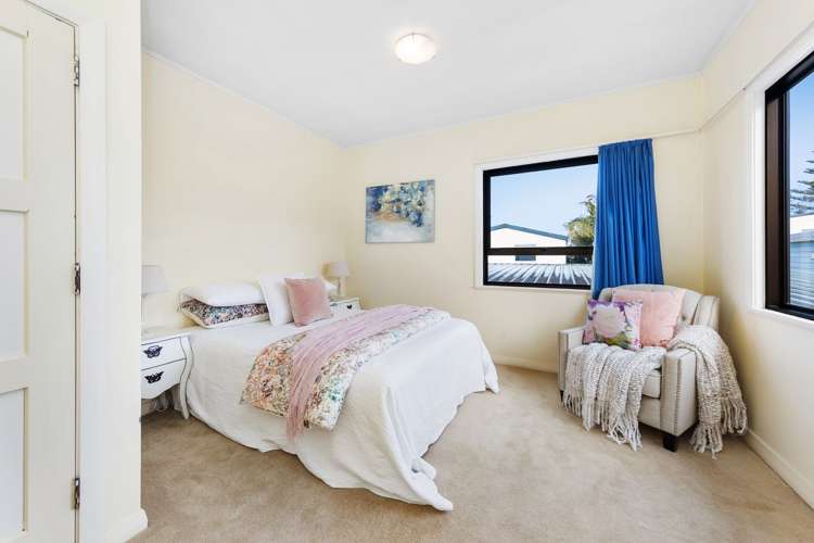 242 Meola Road Point Chevalier_8