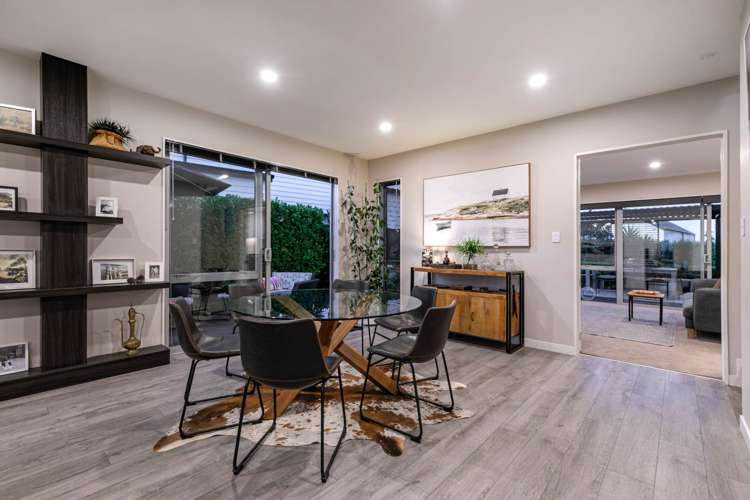 68 Colonial Drive Silverdale_1