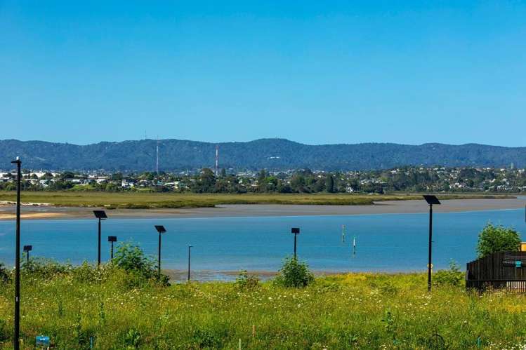 2/18 Scott Road Hobsonville_11