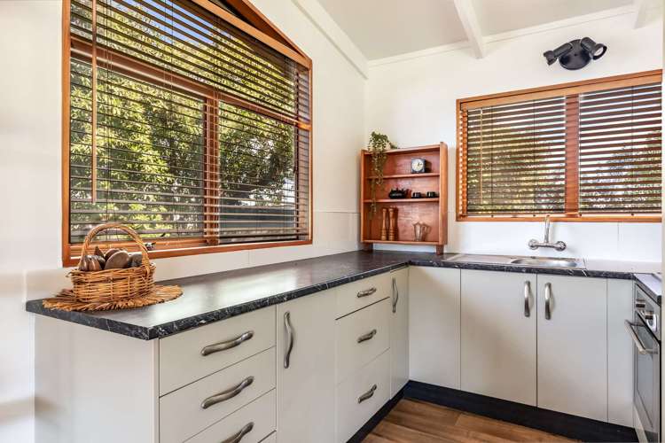 3 Costello Crescent Pukehina_12