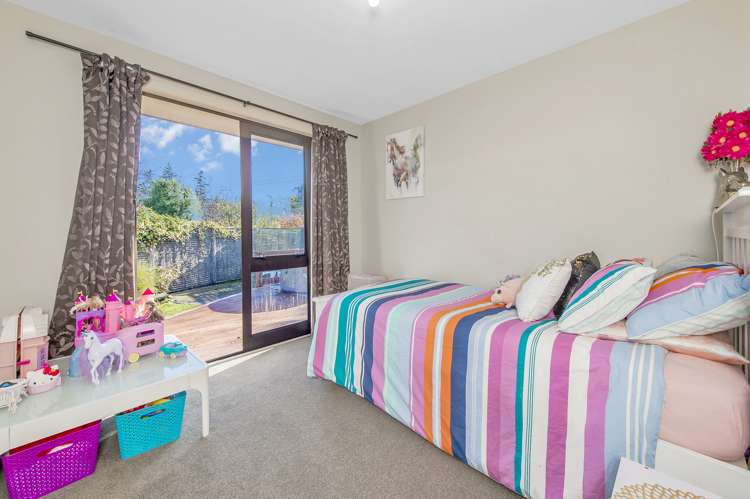 4 School Lane Kirwee_10