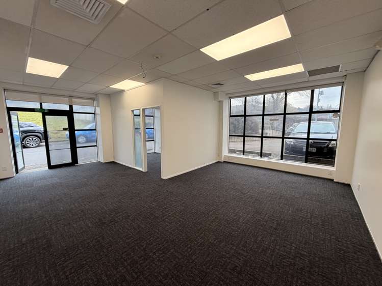 4 Market Grove Hutt Central_1