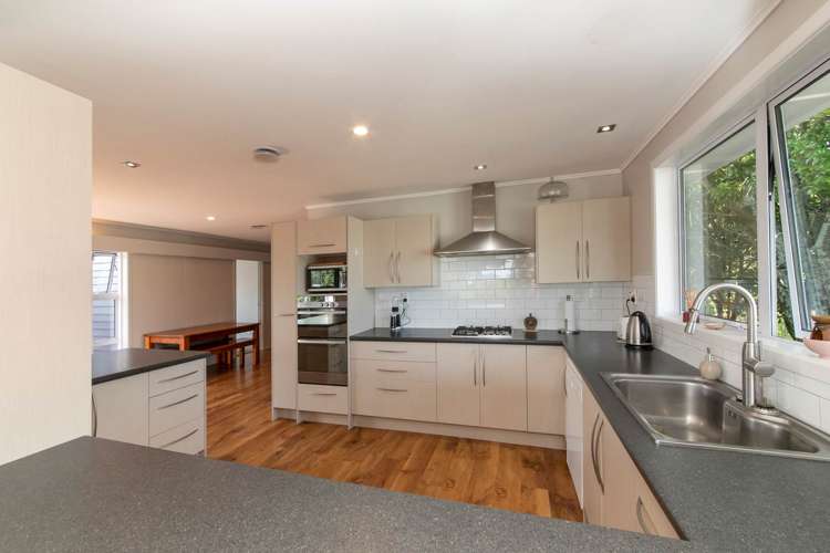 27 Captain Scott Road Glen Eden_8