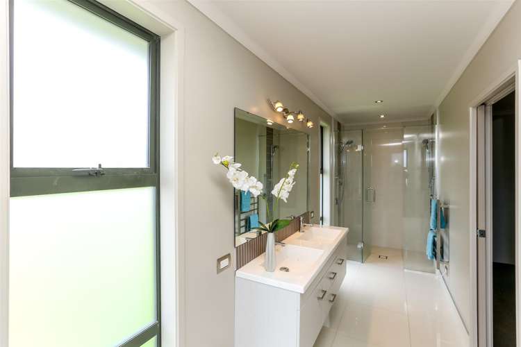 9 Saint Andrews Parkway Waiwhakaiho_12