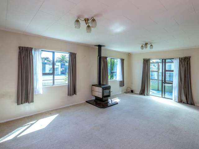 14 Hurley Road Paraparaumu Beach_2